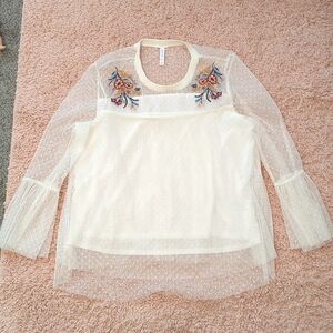 Xhilaration Sheer Floral White Lace Bell‎ Sleeve Embroidery Shirt Size L
